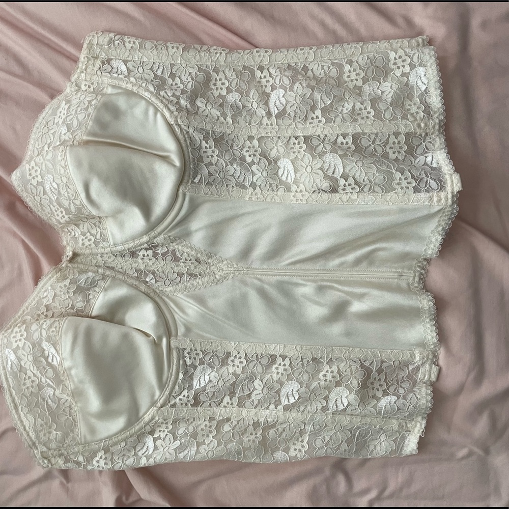 Corset top, clasps in good condition, never worn but without tags